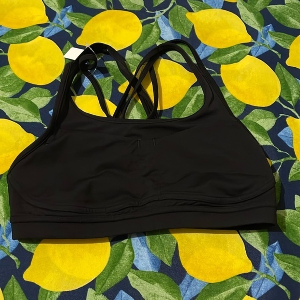 Lululemon black sports bra
